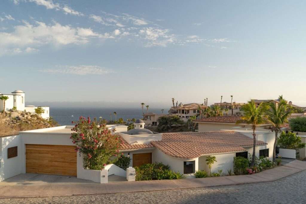 Los Cabos Pedregal Csl BEST VALUE HOME IN PEDREGAL. Positioned high in the prestigious gated community, Casa Nido del Mar captures the essence of luxury coastal living with sweeping Pacific Ocean – 11 Camino Del Pacífico, Cabo San Lucas, BS