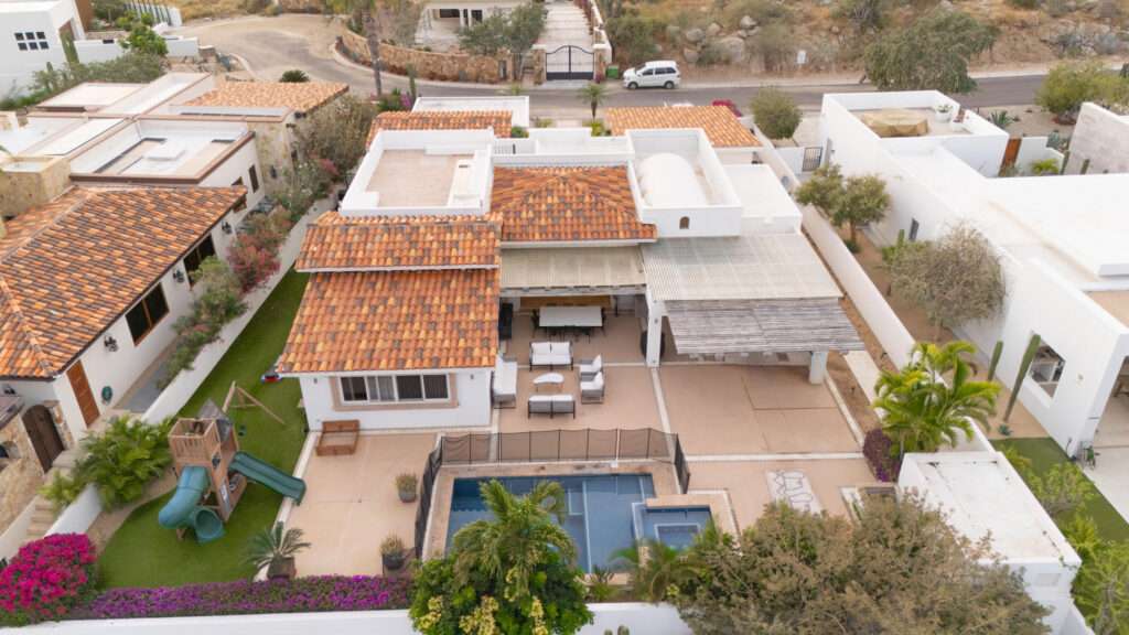 Los Cabos Bugambilias Located in Bugambillias at Cabo Real, this 3-bed, 4 full + 1 half bath home offers 2,754 ft² interior on a 3,378 ft² lot with ocean and golf course – 119, Cresta del Mar, Cabo Corridor, Cabo Corridor, BS