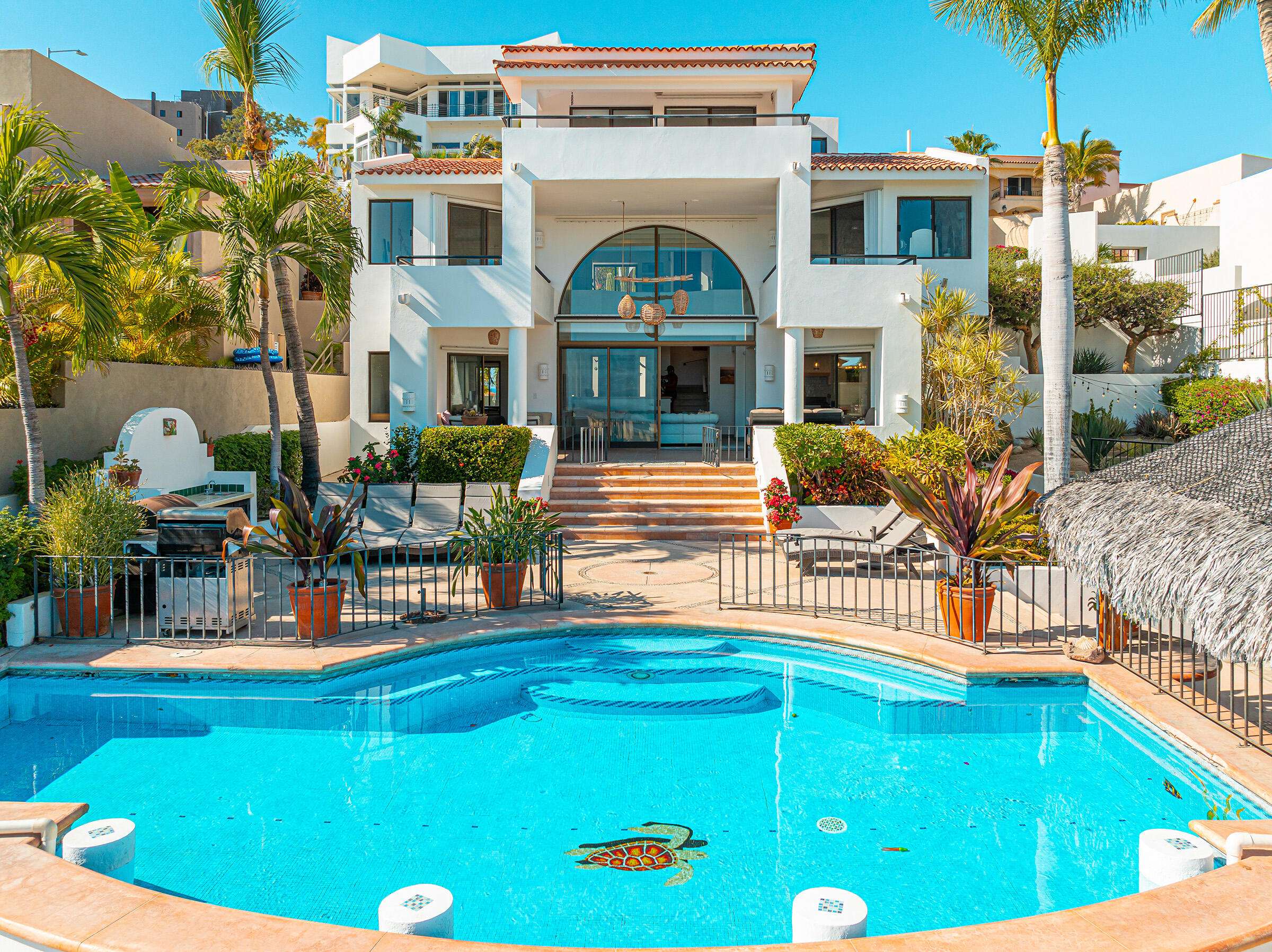 Los Cabos Bugambilias Located in Bugambillias at Cabo Real, this 3-bed, 4 full + 1 half bath home offers 2,754 ft² interior on a 3,378 ft² lot with ocean and golf course for sale