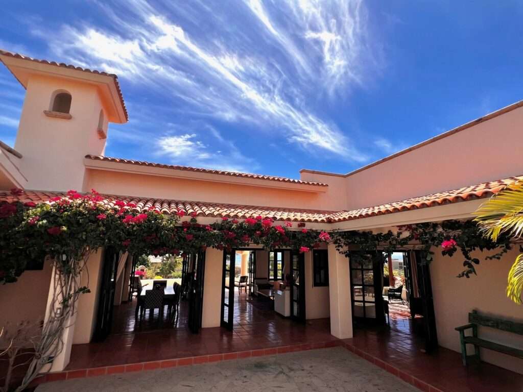 Los Cabos Bugambilias Located in Bugambillias at Cabo Real, this 3-bed, 4 full + 1 half bath home offers 2,754 ft² interior on a 3,378 ft² lot with ocean and golf course – Ave Mision San Diego, San Jose del Cabo, BS