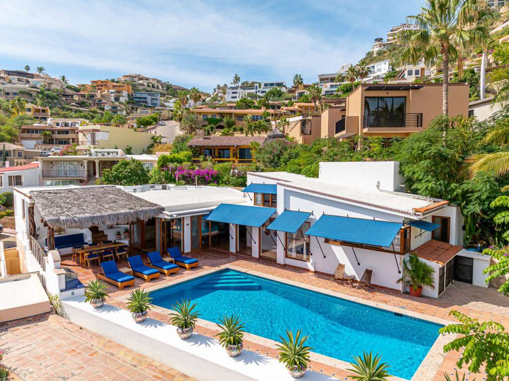 Los Cabos Pedregal Csl Introducing La Casa de la Familia Decker (Villa Agave Azul). An exceptional 3-bed, 3.5-bath residence located in the prestigious gated community of Pedregal, Cabo San Lucas. Perfectly positioned just minutes from the main gate, Marina, and downtown. Tastefully designed for relaxed coastal living, it offers an open layout connecting the living, dining, and kitchen areas to a spacious outdoor covered terrace which includes a functional BBQ area. Enjoy a 484 SqFt pool, large Jacuzzi/spa, and lush tropical landscaping that creates a private, peaceful retreat. Perfect for relaxing, entertaining and enjoying time with family and friends. La Casa de la familia Decker (Villa Agave Azul) is a unique opportunity, Ideal as a full-time residence, vacation getaway, or strong rental investment. – Camino del Cerro Lot 21, Cabo San Lucas, BS