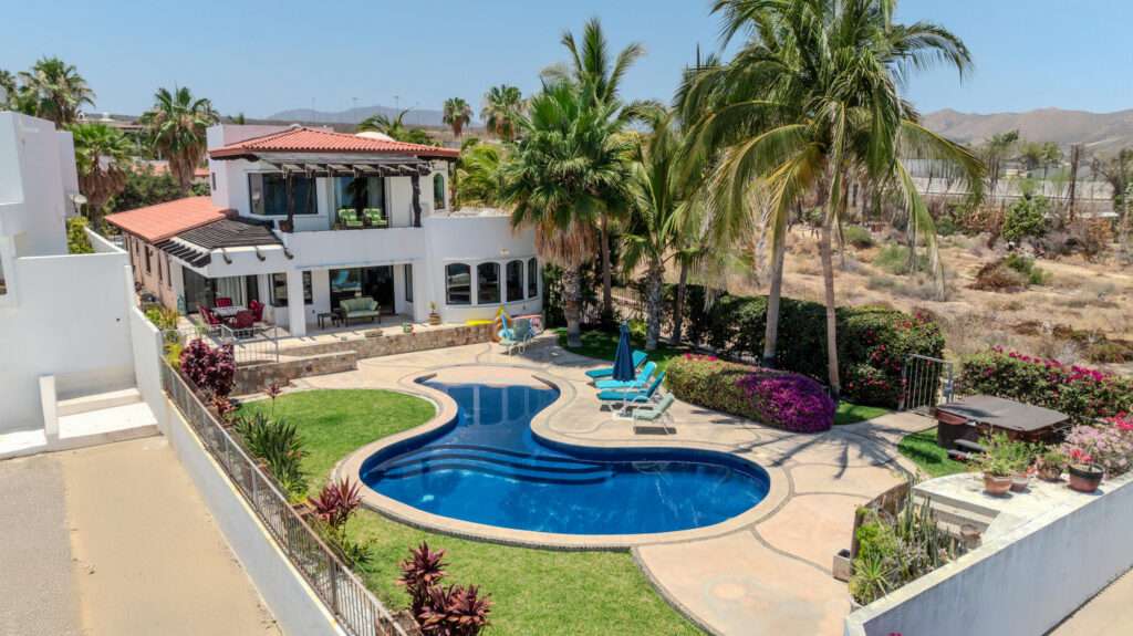 Los Cabos Colina Blanca Elevated above the beach, lovely Sunny Daze offers a panoramic ocean – Rancho Paraiso, Cabo Corridor, BS