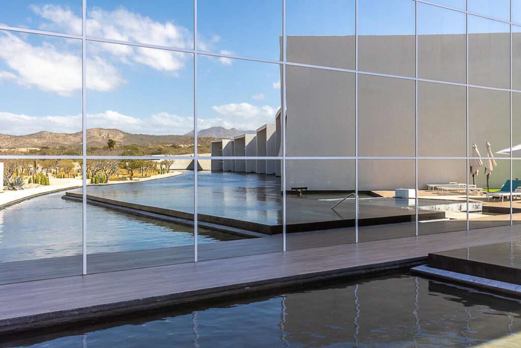 Los Cabos Cora MODEL UNIT fully furnished!! ¡¡797.30m² !!, Discover a truly unique home. This one-of-a-kind condominium stands out with its exceptional design and a completely different layout from the rest of the development, offering the feeling of living in a standalone house. Enjoy 521m² of private garden!! a spacious, versatile area full of possibilities to create the home you've always dreamed of, with the comfort and privacy you deserve. – SUNSET PASEO DEL MONTE CLUB CAMPESTRE, San Jose del Cabo, BS