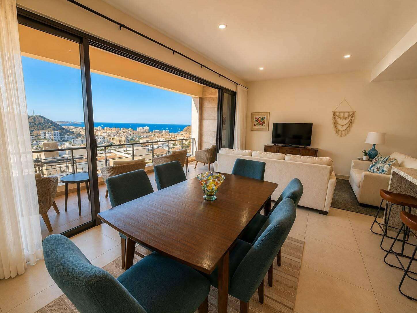 Los Cabos Villa Cabo Sur Villa Cabo Sur | Cabo San LucasTwo bedrooms, studio alcove, and smart single-level layouts designed for real life. Perfect for first-time buyers, rental investors, or anyone ready for a low-maintenance lifestyle in Los Cabos.Elevator, covered parking, and full access to all Villa Cabo Sur amenities included -- no compromises.One decision. The complete package: comfort, services, and long-term appreciation in one of Cabo's most sought-after communities. Villa Cabo Sur | Cabo San LucasDos recámaras, estudio alcoba y espacios bien resueltos en un solo nivel. Ideal para primer hogar, propiedad de renta o vivir cómodo sin dedicar fines de semana enteros al mantenimiento.Elevador, estacionamiento y acceso a todas las amenidades de la Villa incluidos, sin concesiones.Una decisión. El paquete completo: comodidad, servicios y plusvalía en una de las comunidades más cotizadas de Los Cabos. for sale